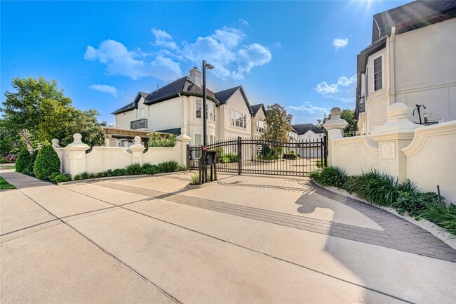 Photo - 2124 Nantucket Dr