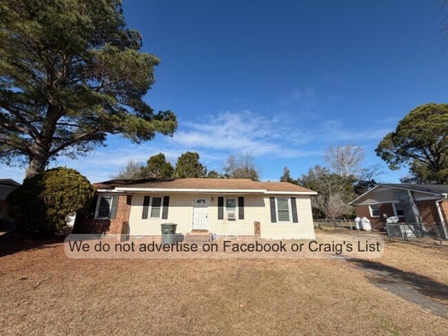 Building Photo - Glenbrook- Portsmouth Drive