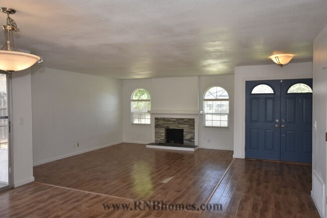 6847 Red Maple Way