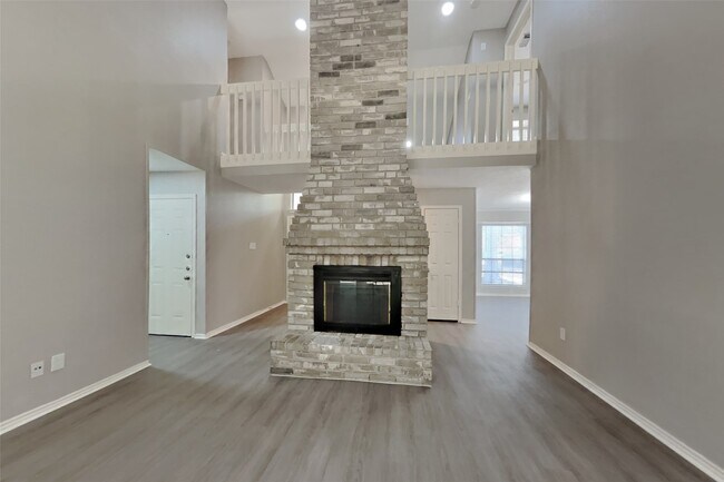 7723 Ashton Dr