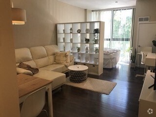 Building Photo - 42 8th St Unit 3211 Rental