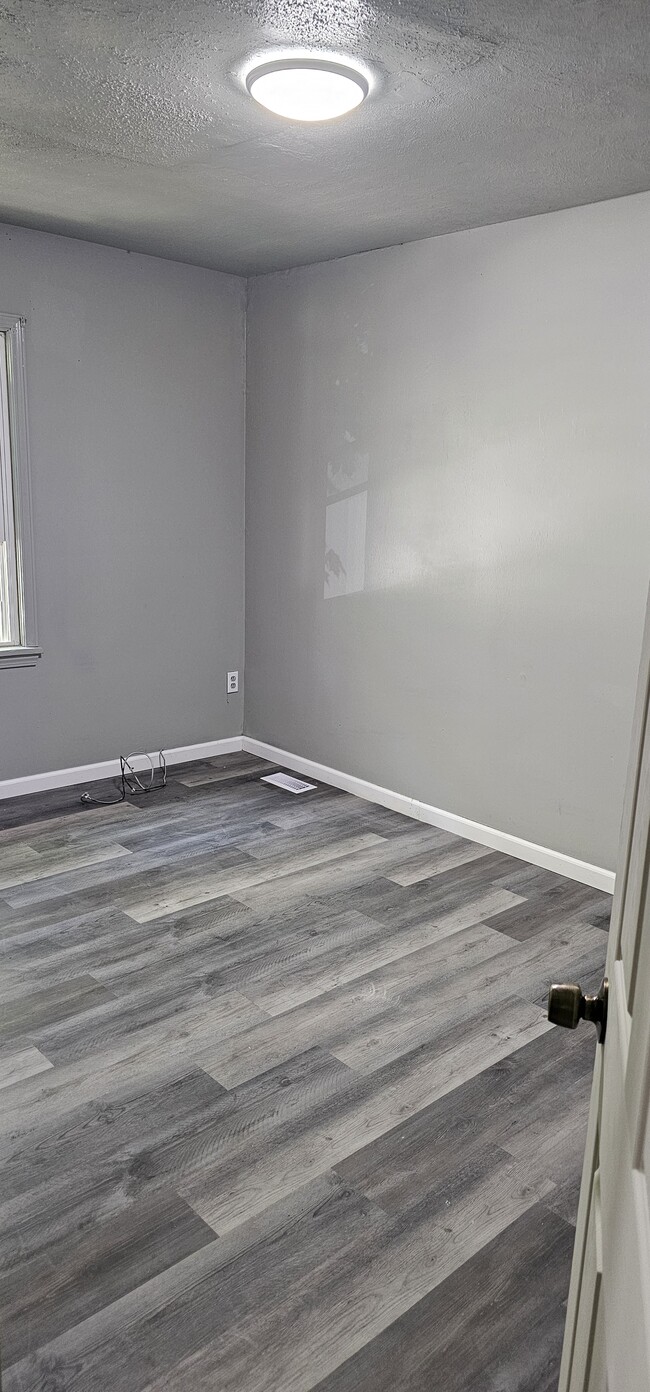 Building Photo - 5013 Wabash Pl Rental