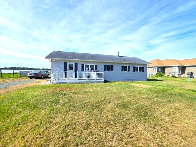 Photo - 22931 Steele Dr