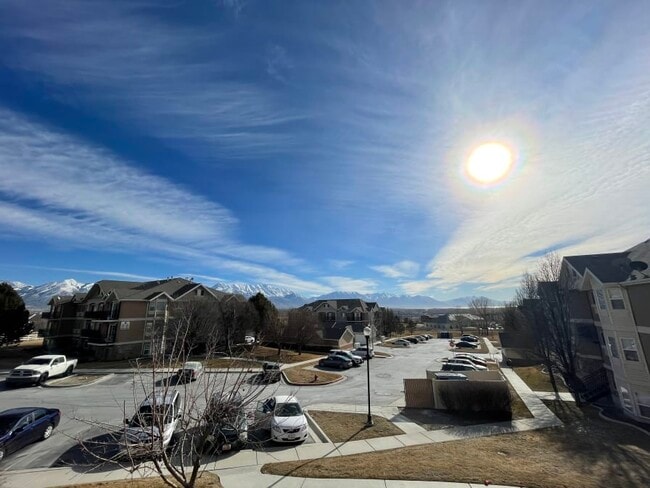 Photo - 139 W Suncrest Ln