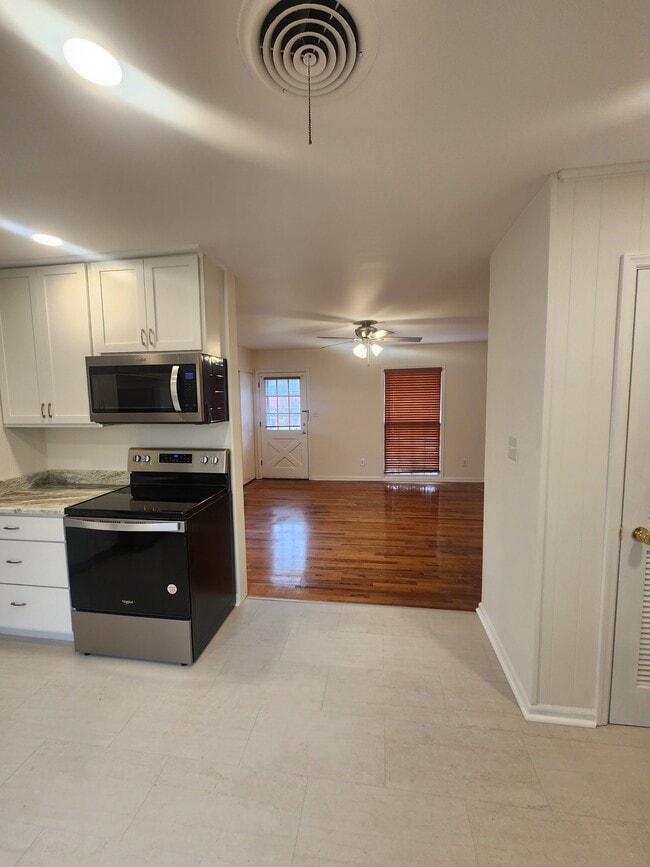 Photo - 235 Barrett St