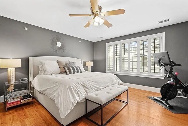 Photo - 855 Lagrange St Unit 7