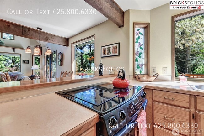 Photo - Remarkable Redmond Home - Walk to Microsoft and Parks!