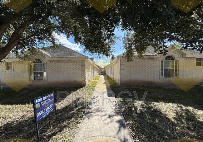 Building Photo - 2508 Toledo Ave Unit 4