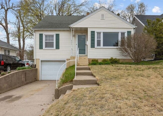 Building Photo - NE 3 bedroom 1+ bath attached garage