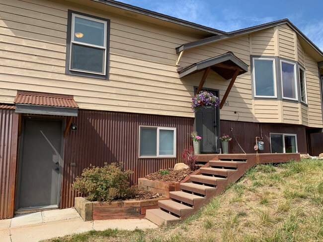 Building Photo - 61 Burgundy Cir