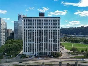 Photo - 320 Fort Duquesne Blvd