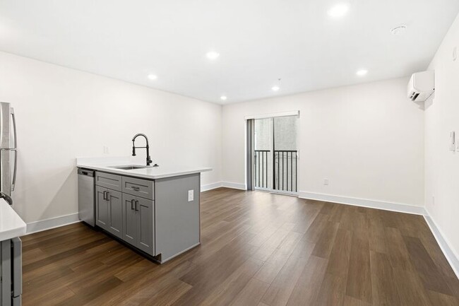 Photo - 7620 Ridge Ave