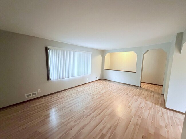8820-8822 Griggs Ave
