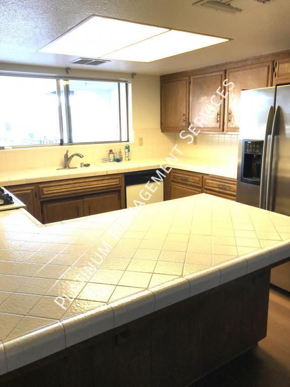 Photo - 440 Cheyenne Cir