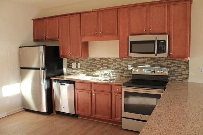 Photo - Contemporary 3BD/3.5 BA townhome available near NCSU – Furnished or Unfurnished option offered!
