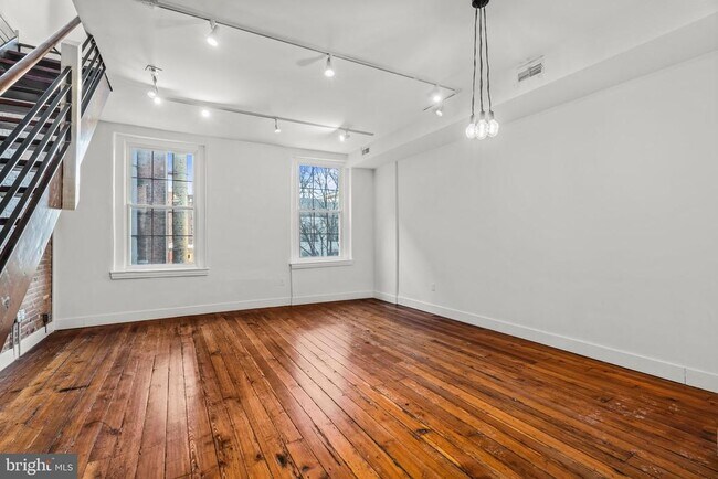 Photo - 120 N 3rd St Unidad 3R