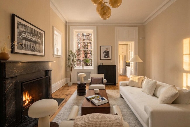 Building Photo - 3 E 9th St Unit SI ID1473048P