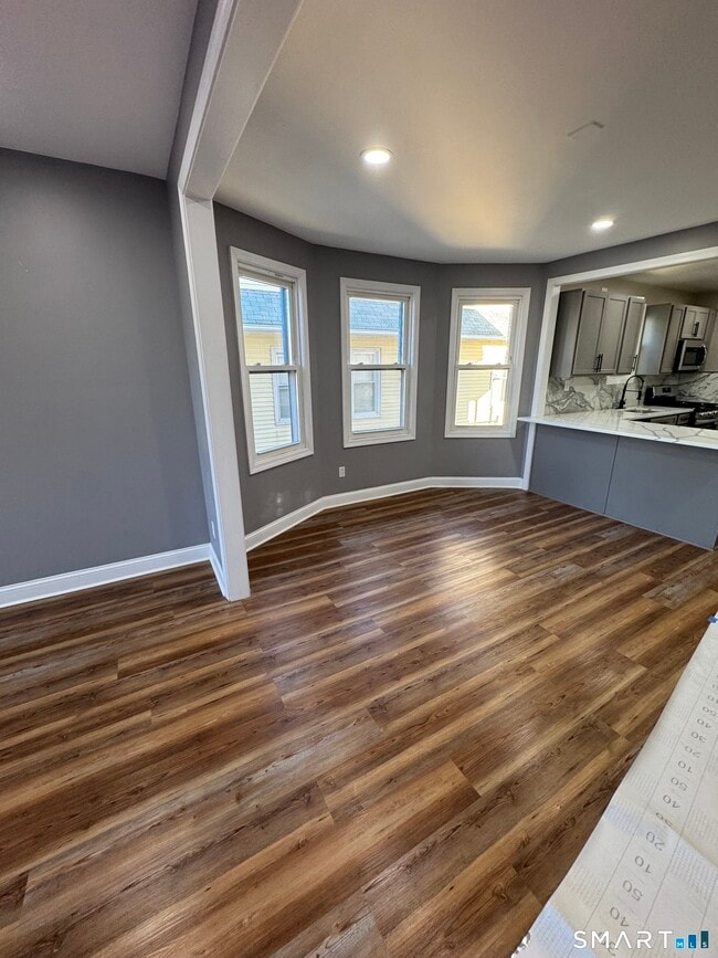 Photo - 399 Hawley Ave