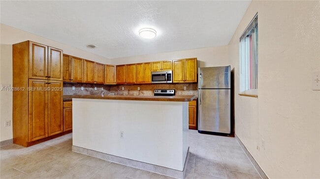 Photo - 15735 SW 92nd Ave