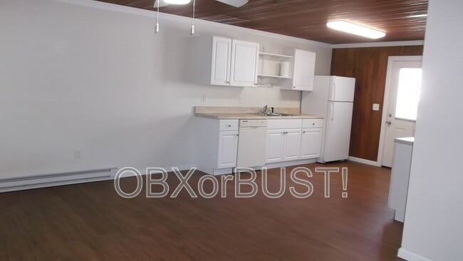 Photo - 2025 Franklin St Unit B