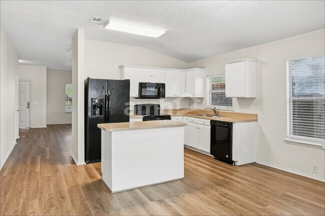 1017 Greenbend Dr