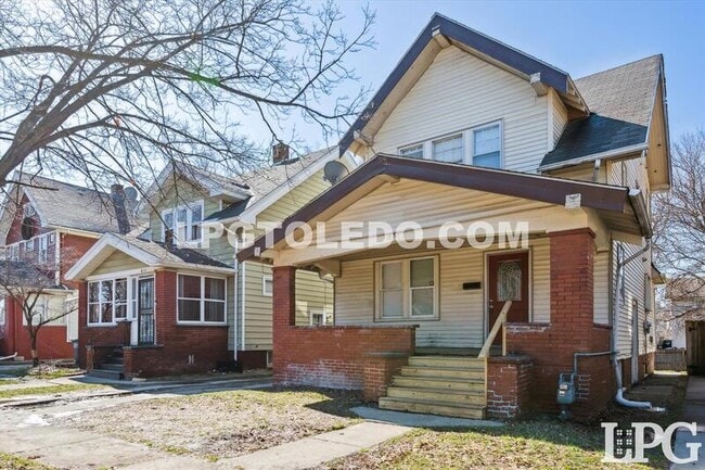 Photo - 4117 Thornton Ave