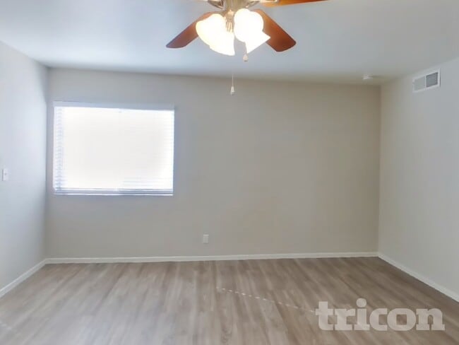 Photo - 4078 Deerfield Ave