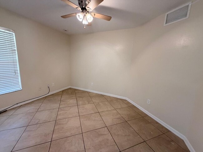 PRICE DROP !!!!3-Bedroom, 2-Bathroom Rental with Den