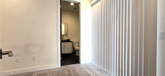 Photo - 506 S Hardy Dr