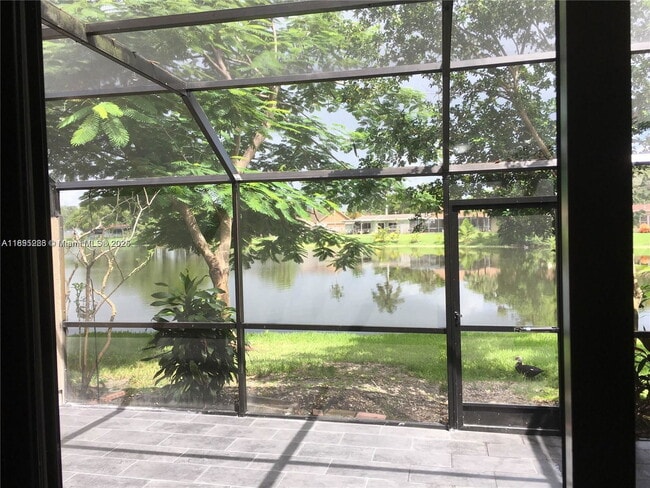 Photo - 10951 N Lakeview Dr