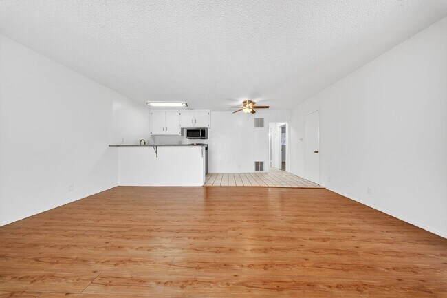 Photo - 9030 Harratt St.