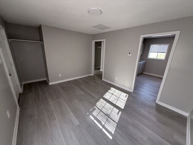 Photo - 1157 N Belvedere Blvd