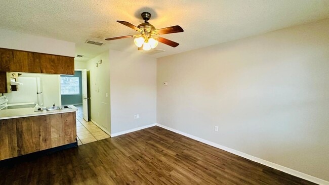 Photo - 979 BERKLEY ROAD Unit #3, AUBURNDALE, Flor...