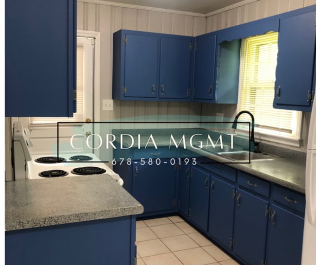 Photo - Beautiful Brick Home with Space! - Mableto...