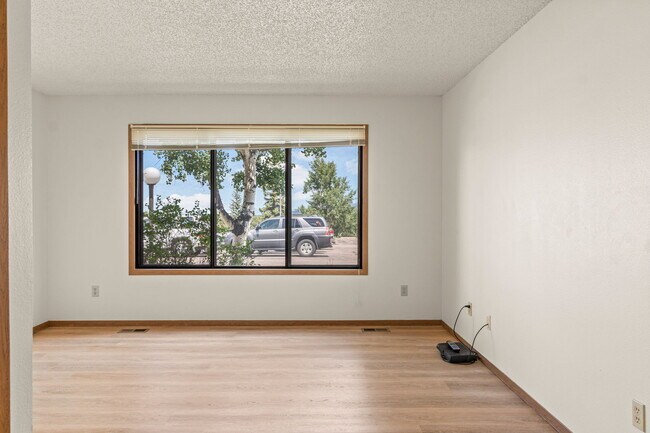 Photo - Meadows Apartments