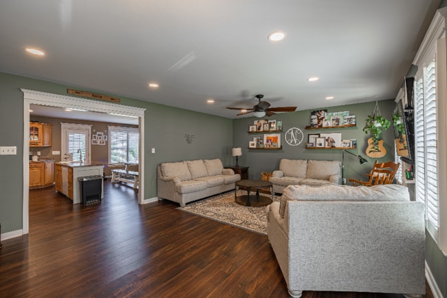 Building Photo - 240 Roper Dr Rental