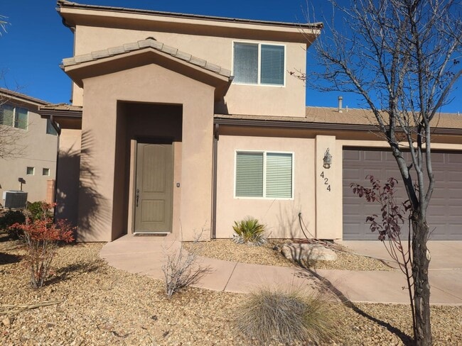 Building Photo - 424 N Creek Ridge Dr