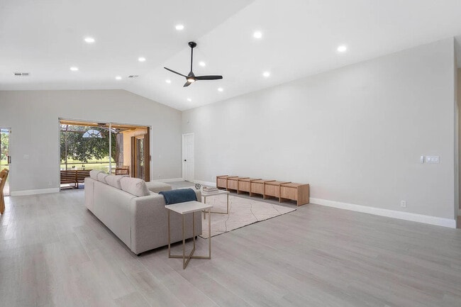 Photo - 8031 Nadmar Ave