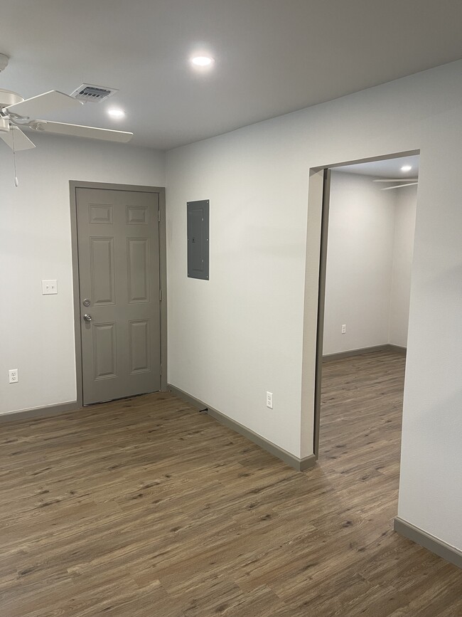 Photo - 2515 Baylor St