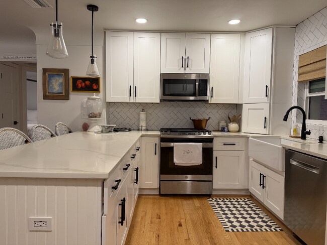 Photo - 234 24th Ave N