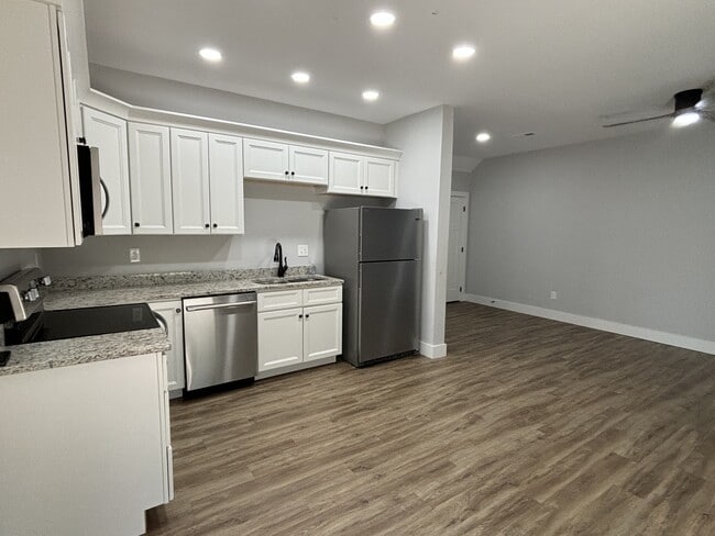 Photo - 102 Stone Ct Wy