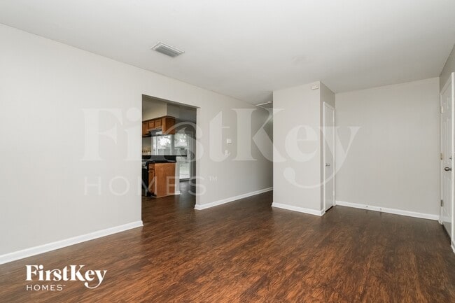 9331 N Forest Hills Dr