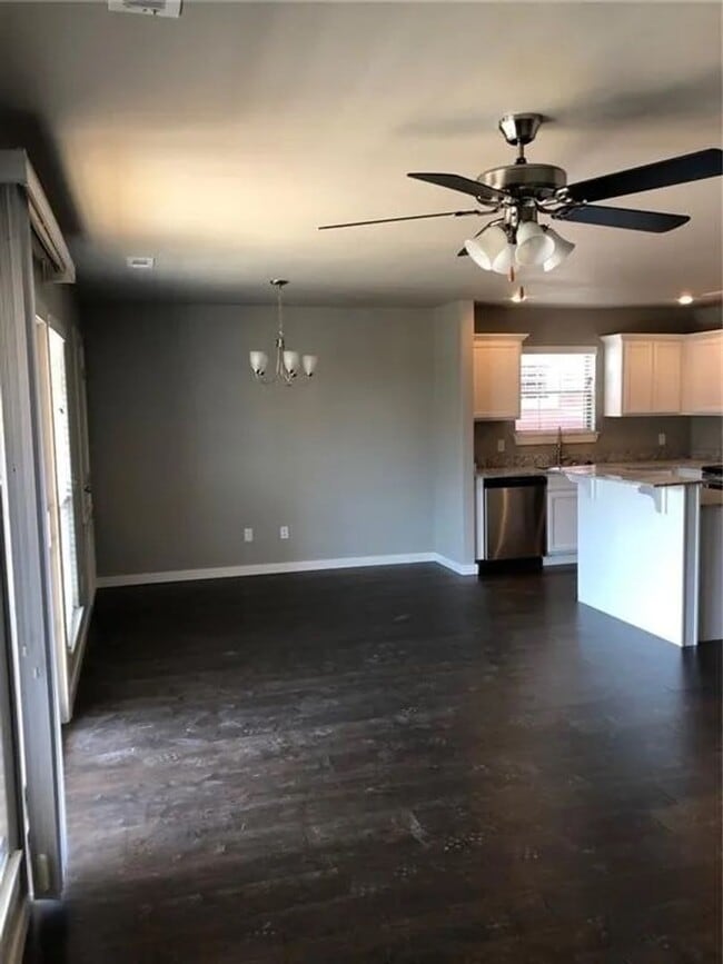 Photo - Beautiful Condo At Great Location!!!