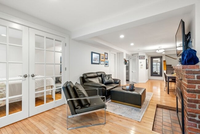 Photo - 69 Saint Botolph St Unit 1A
