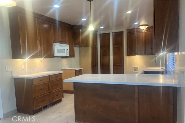 Building Photo - 1845 N Oxford Ave