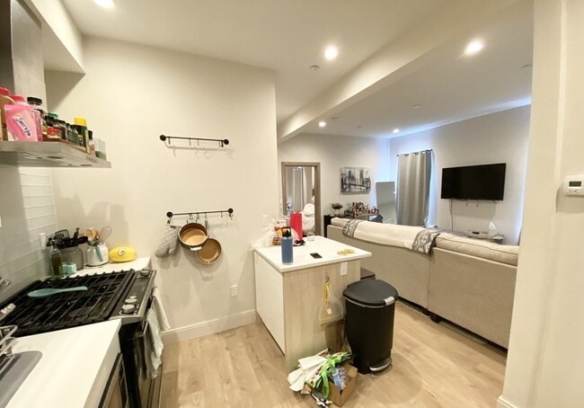 Photo - 118 Buttonwood St Unit #1