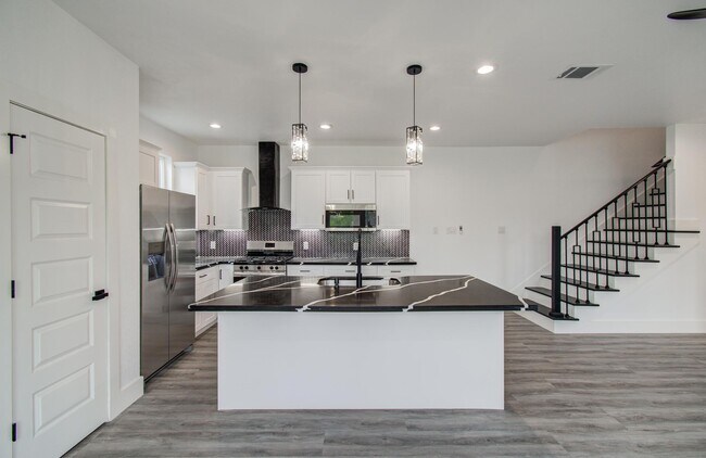 Photo - 6531 Rosemary Ln