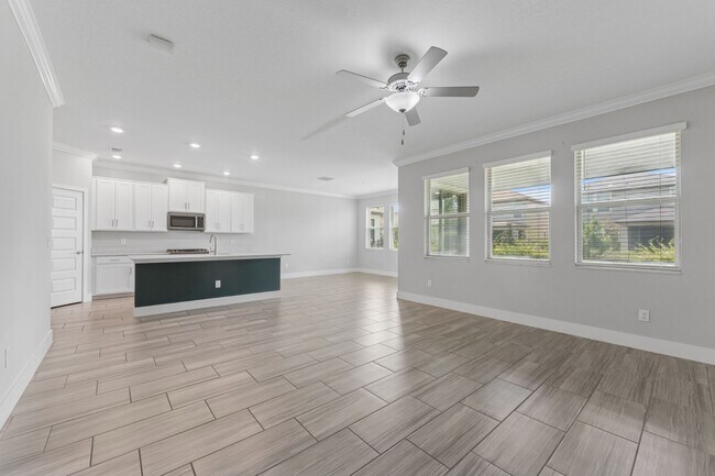 Photo - Stunning 4 BR + LOFT /2.5 BA/ 2 CG home in Gorgeous Bexley!