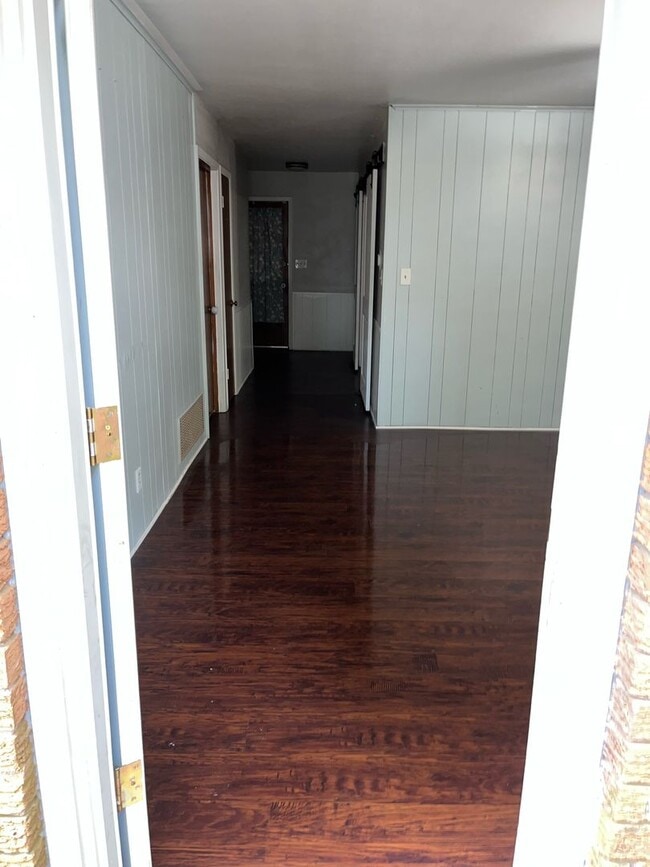 Photo - 1030 Manor Pl