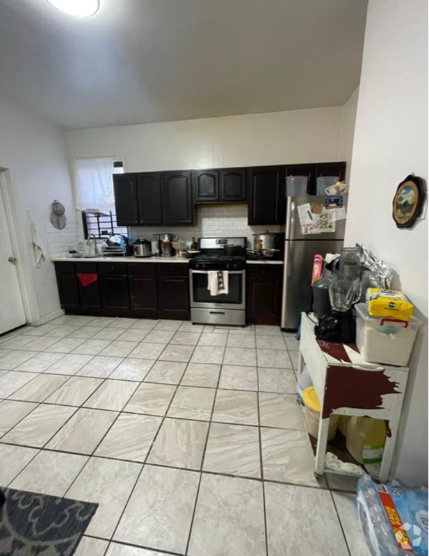 Building Photo - 719 18th St Rental